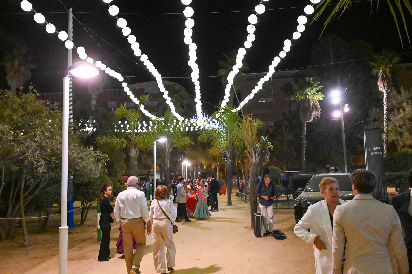 Imágenes del ambiente del ambiente de la noche del sábado en la Feria de Otoño y del Caballo 2025 de Huelva
