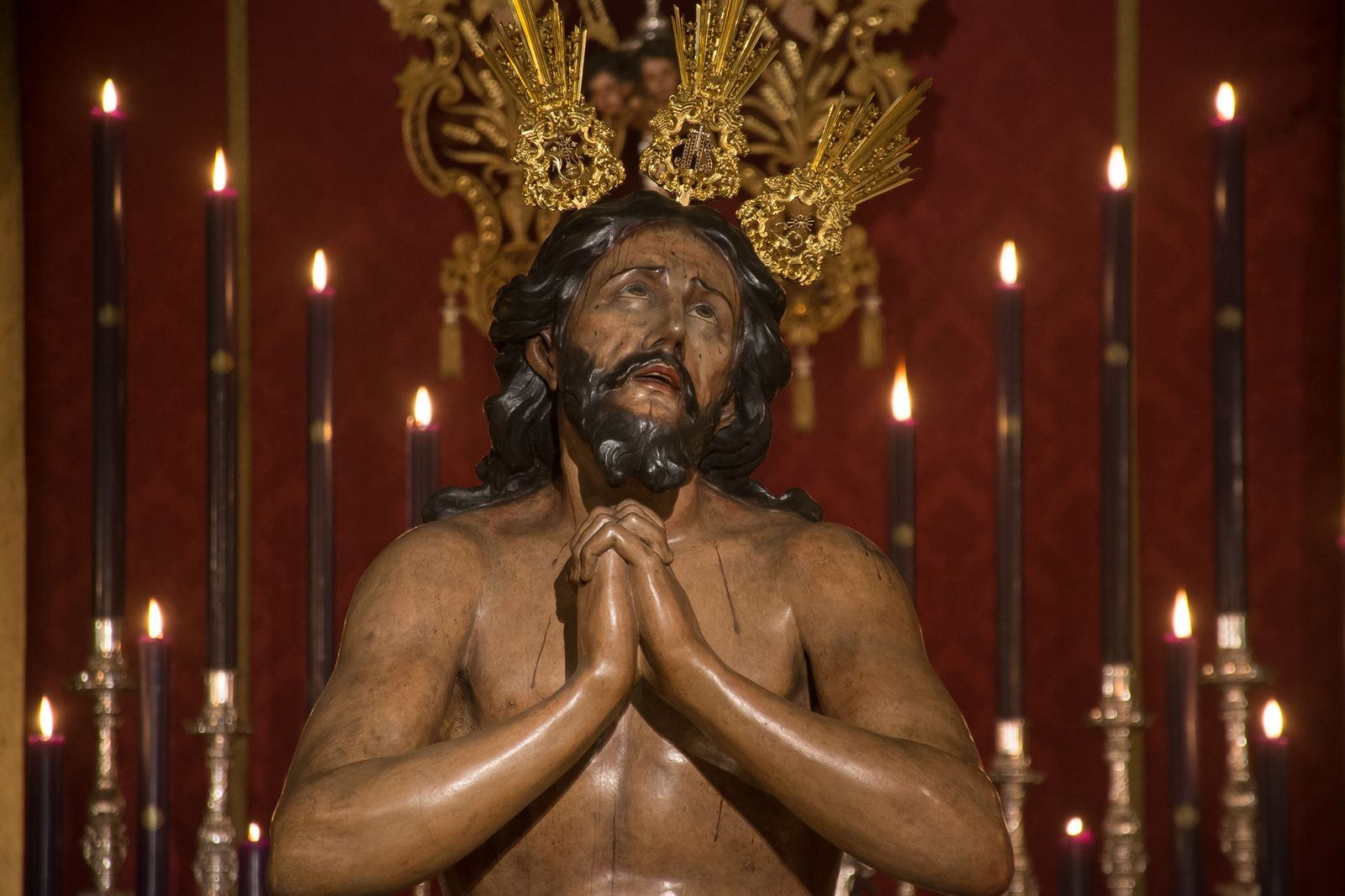 Besapiés a Nuestro Padre Jesús de las Penas, de la Hermandad de la Estrella