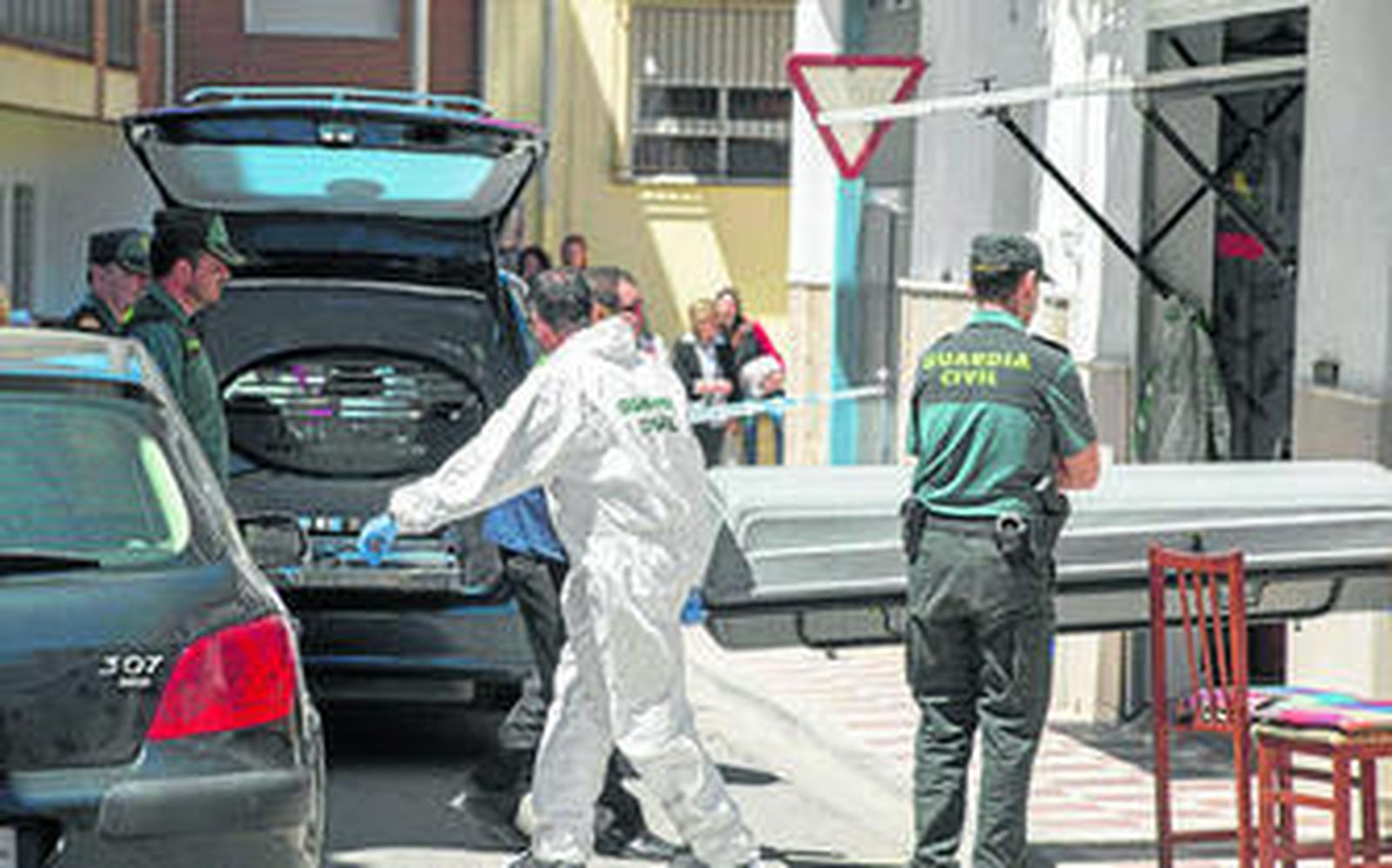 La mujer fue hallada en su domicilio de la calle Brasil de Alcalá la Real.