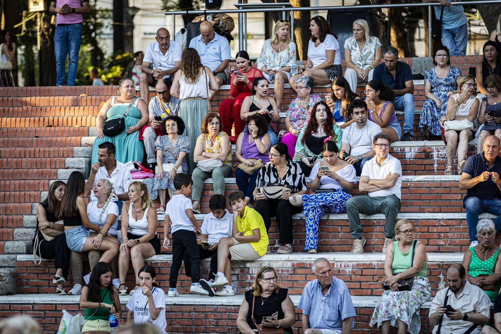 Búscate en las imágenes del viernes de Feria en San Fernando