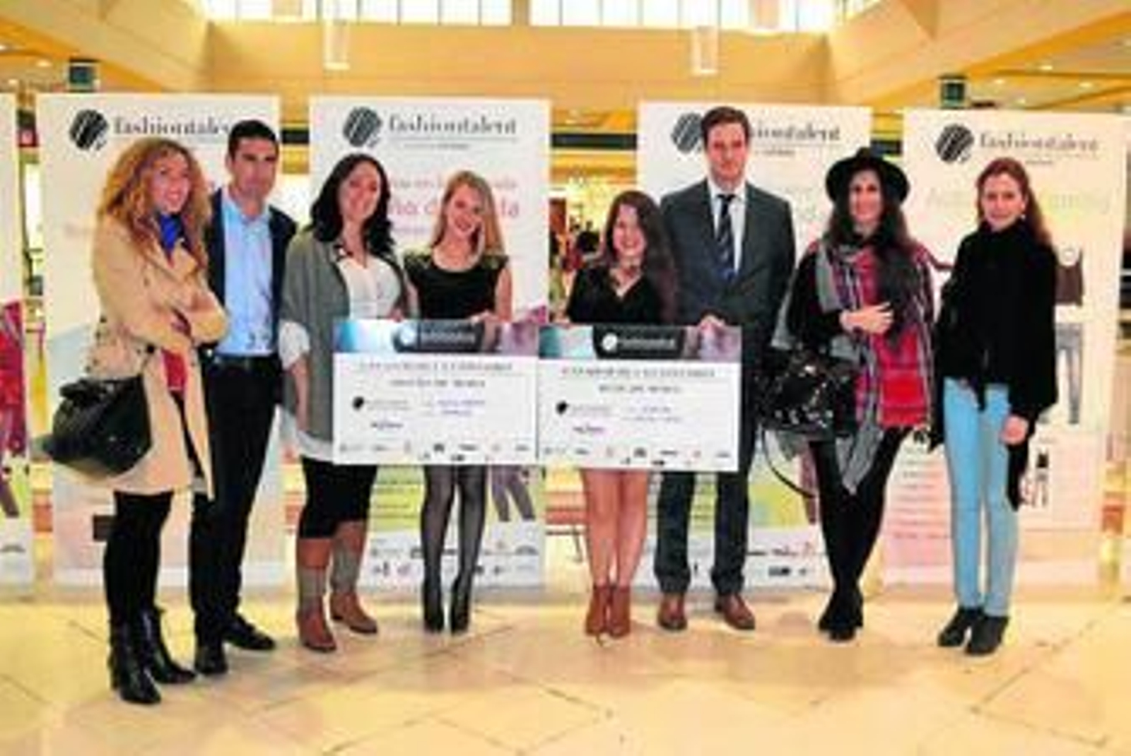Entrega de premios en el Centro Comercial La Sierra.
