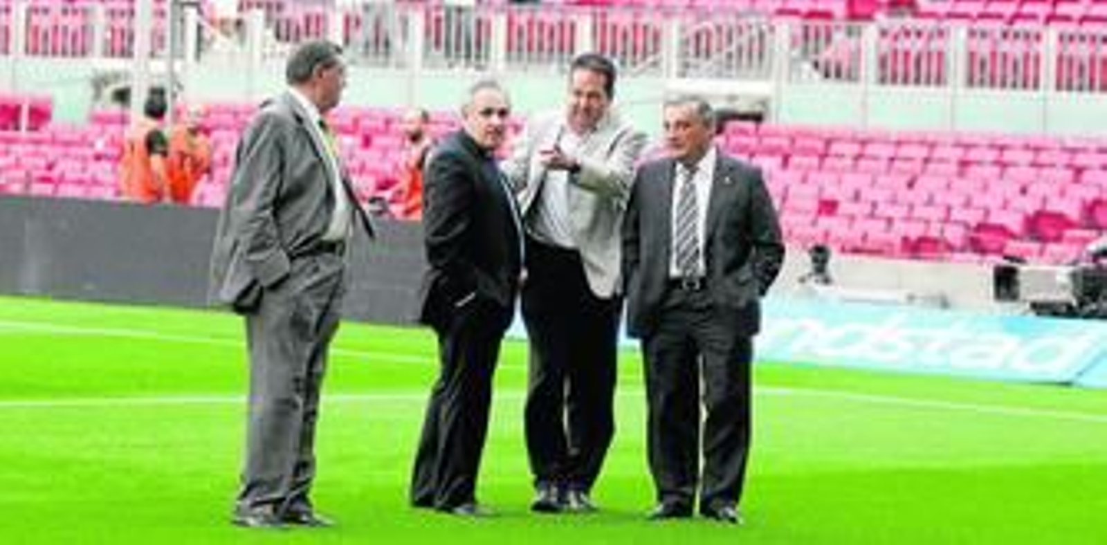 Una representación de la junta directiva del Almería estará esta mañana en la asamblea general extraordinaria de la Liga.