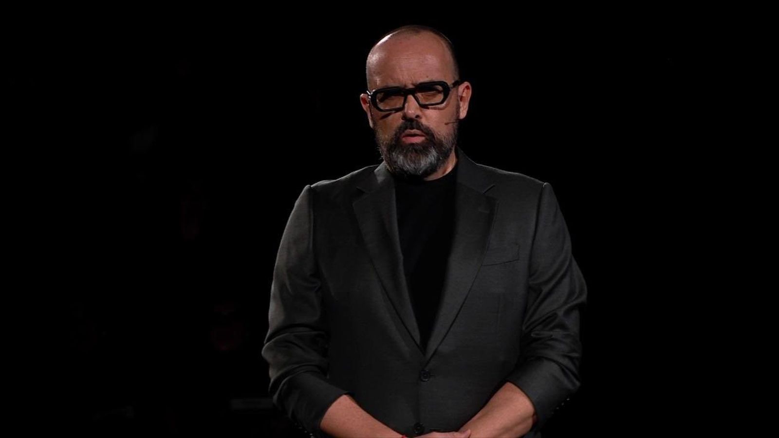 Risto Mejide, con gesto muy serio, en su monólogo crítico hacia Mediaset en 'Demos'