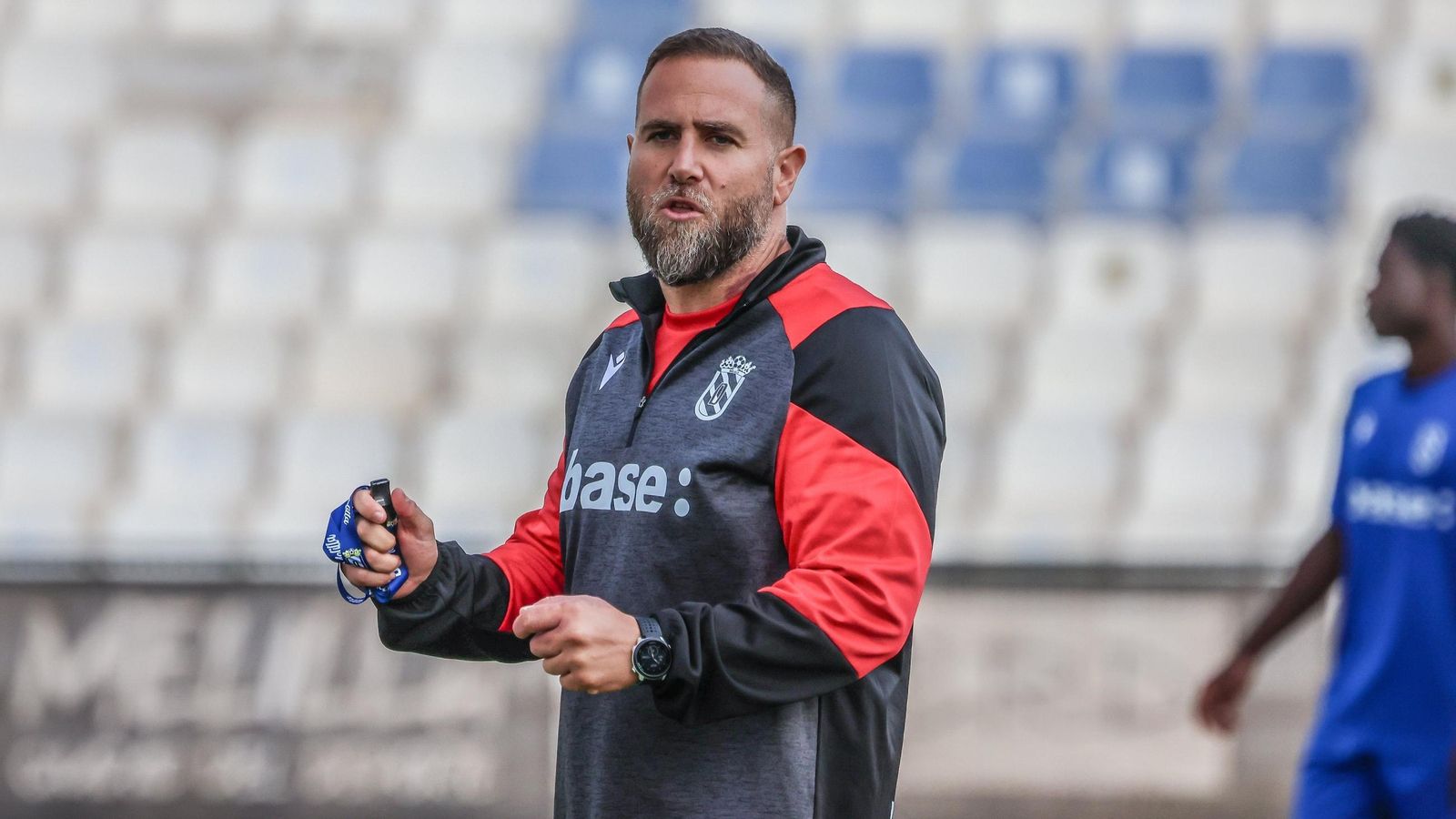 Javi Motos lleva dos partidos al frente del Melilla y ha sumado un punto.