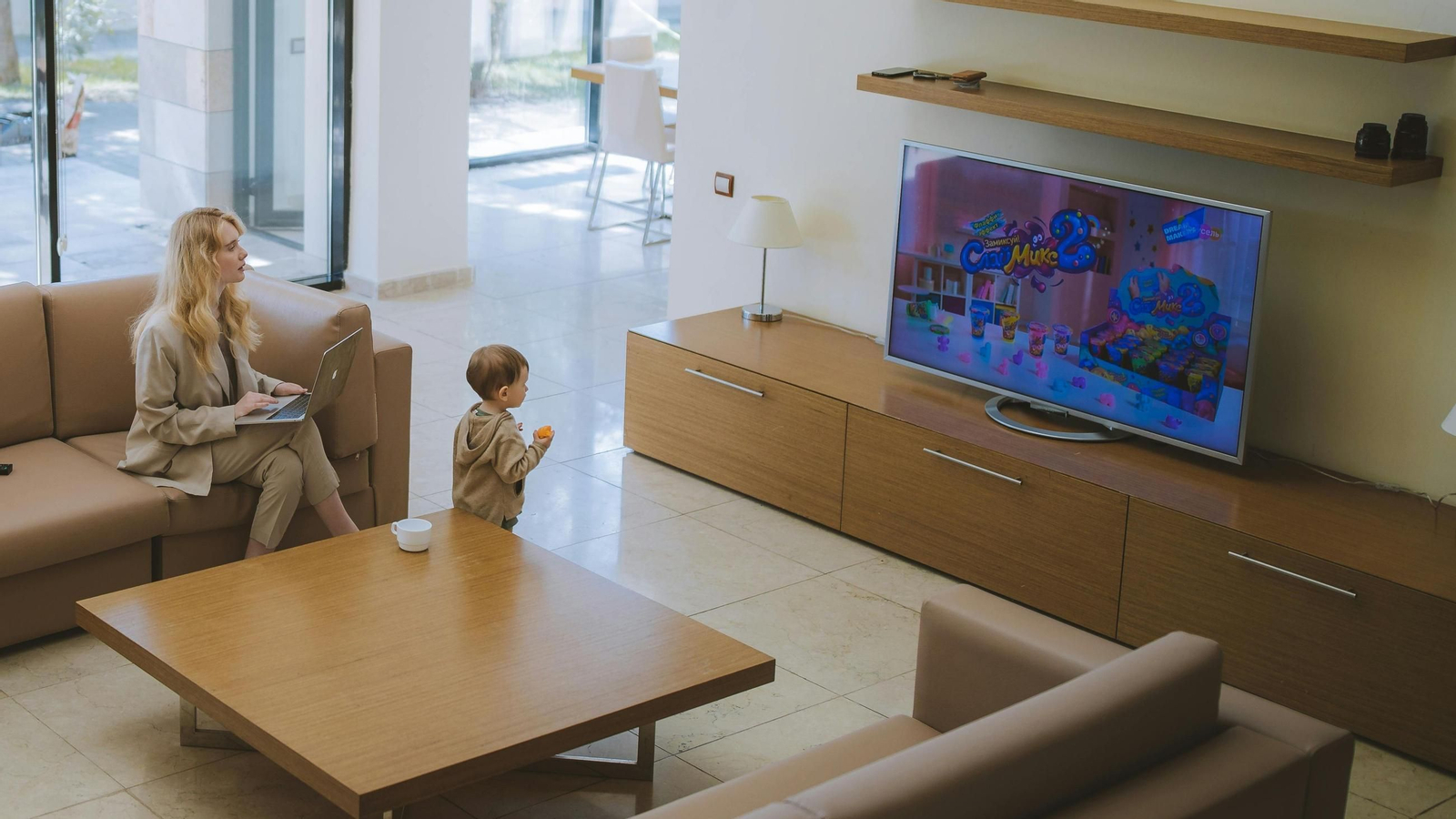 Disfruta de una auténtica pantalla de cine con los televisores más completos del mercado Disfruta de una auténtica pantalla de cine con los televisores más completos del mercado