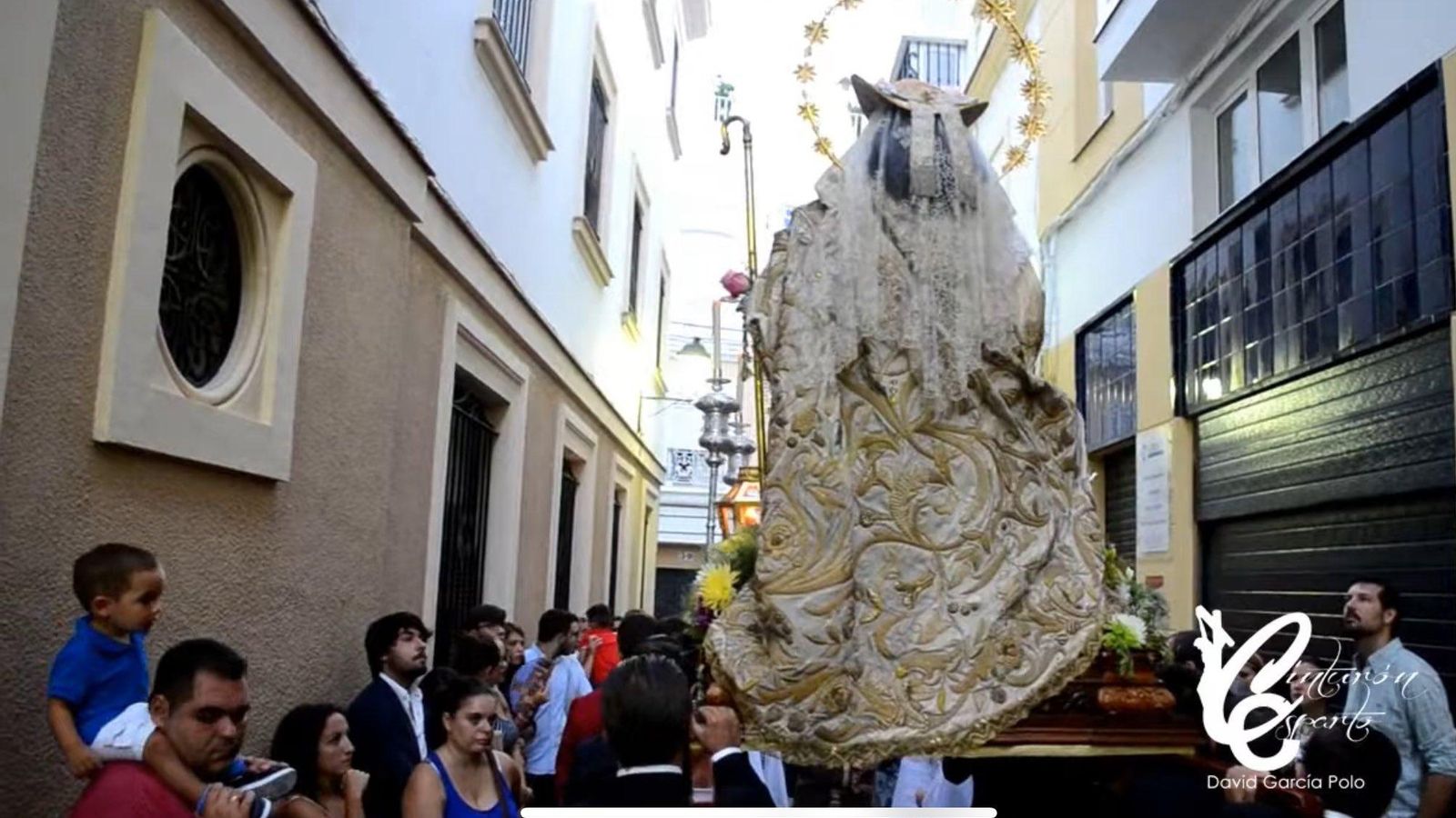 El manto blanco de la Pastora en Cádiz en 2016 El manto blanco de la Pastora en Cádiz en 2016