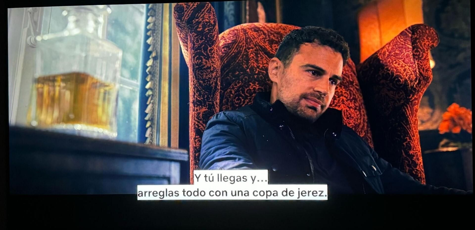 Imagen de la escena en la serie 'The gentlemen'.