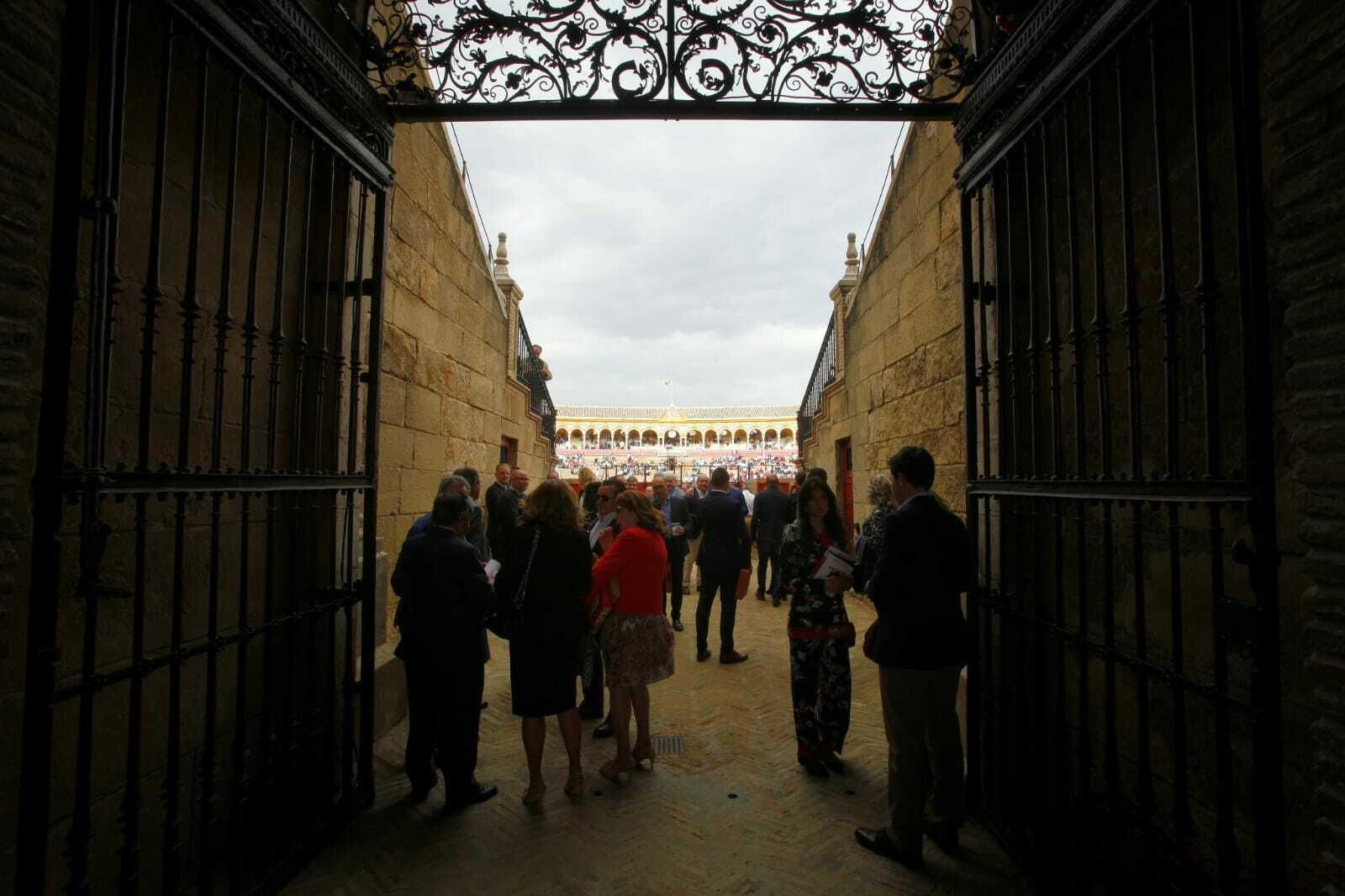 Las imágenes de la corrida de toros del Domingo de Resurrección en Sevilla