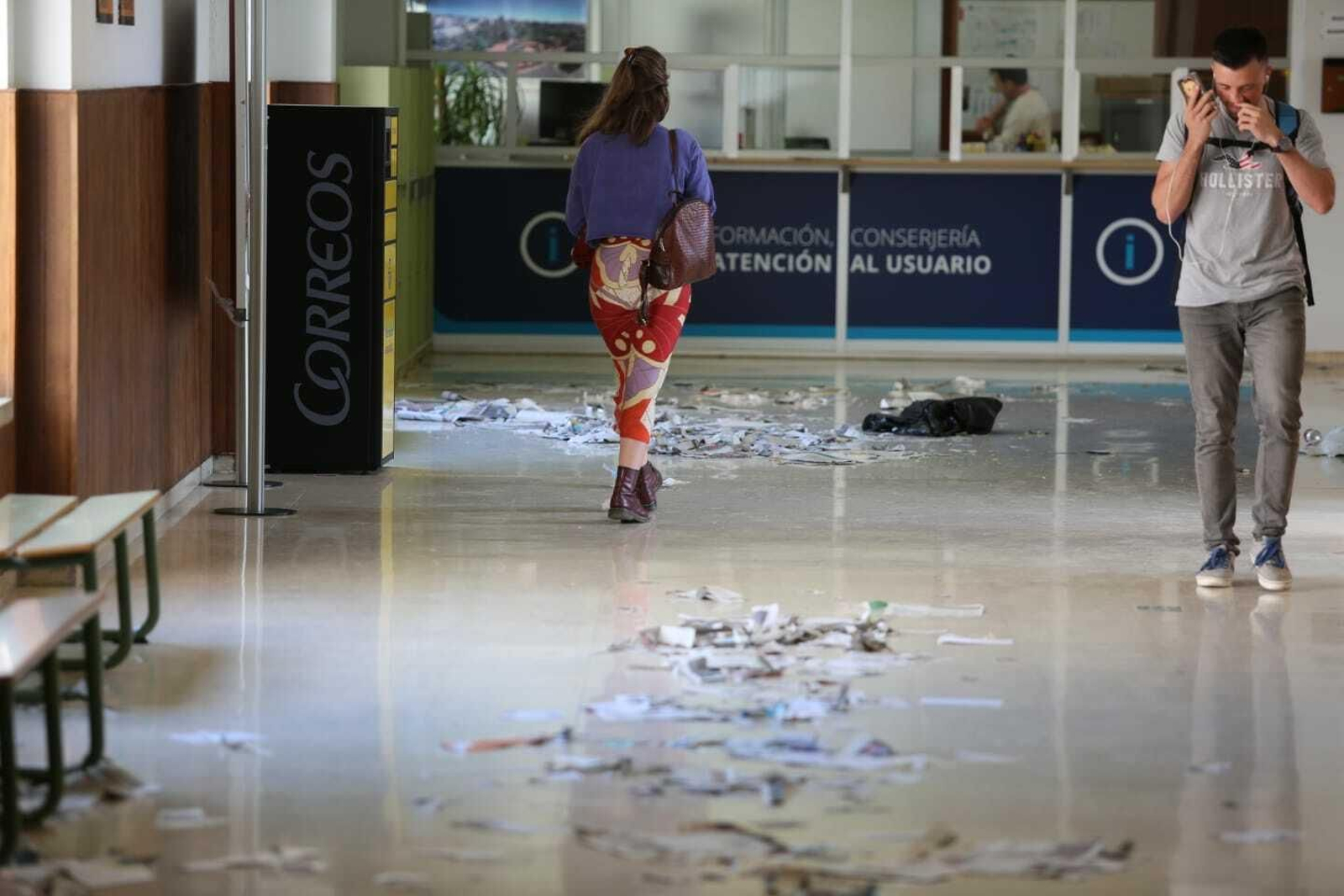 Fotos de la huelga de limpieza en la Universidad de Málaga
