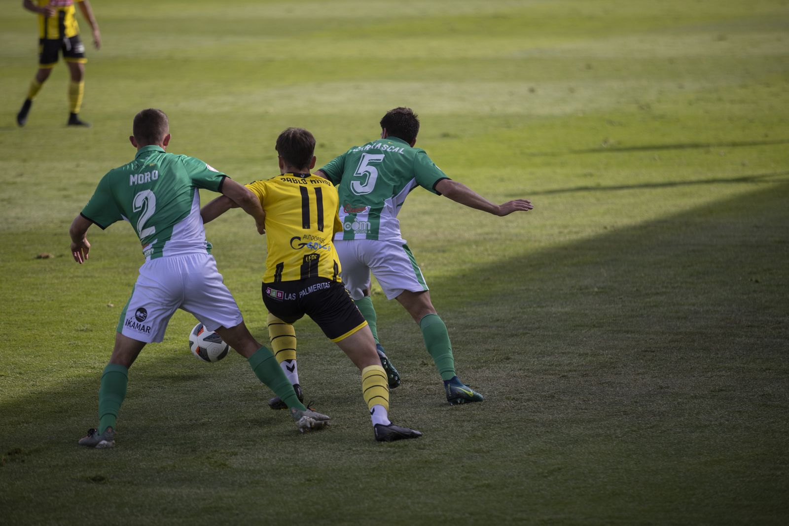Imágenes del partido entre el San Roque de Lepe y el Atlético Sanluqueño