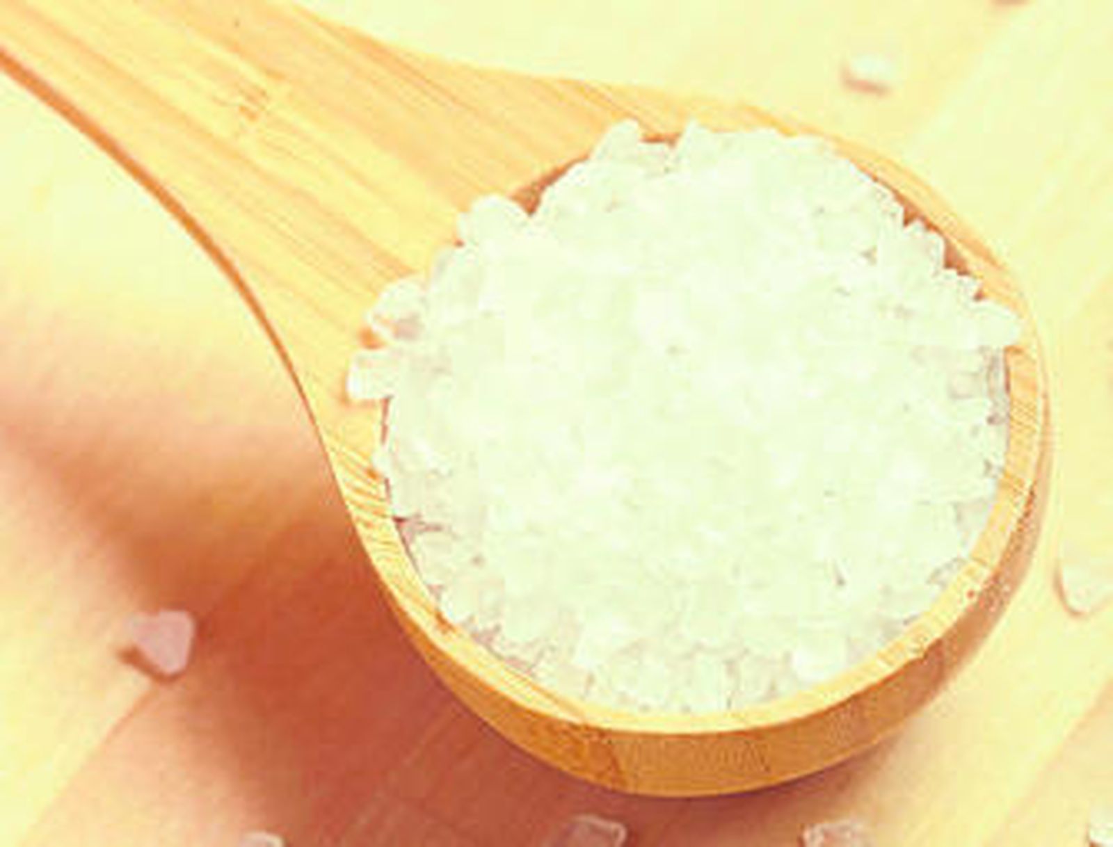 1. La forma del grano, la textura, la humedad, la concentración mineral, el cuerpo y la apariencia son algunas de las características que distinguen una sal de otra. 2. Pese a la gran cantidad de variedades, en España la sal más conocida, más allá de la sal de mesa, es la Maldon.