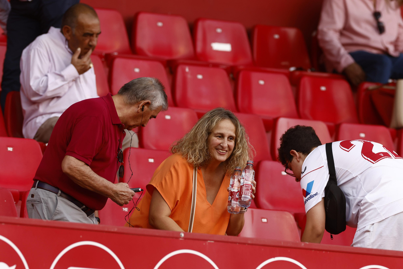 Búscate en las fotos del Sevilla-Valencia