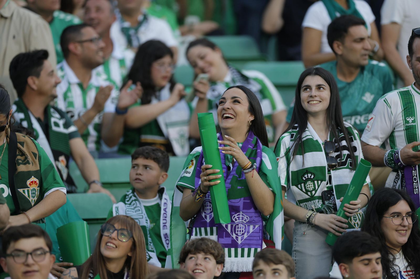 Búscate en las fotos del Betis - Fiorentina