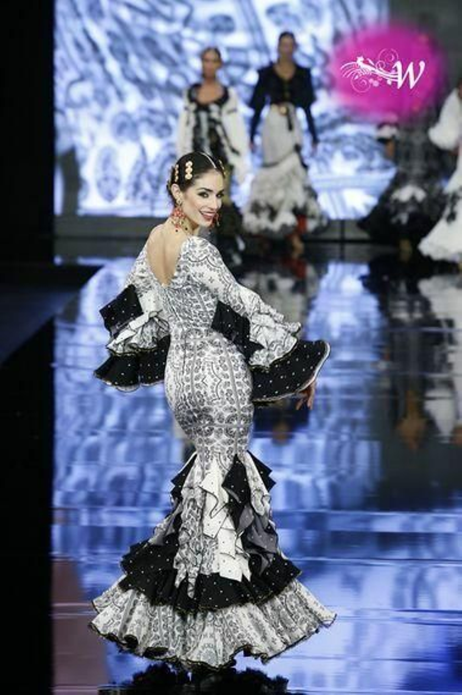 Aurora Gaviño homenajea a María Jiménez: todas las fotos del desfile en SIMOF 2020