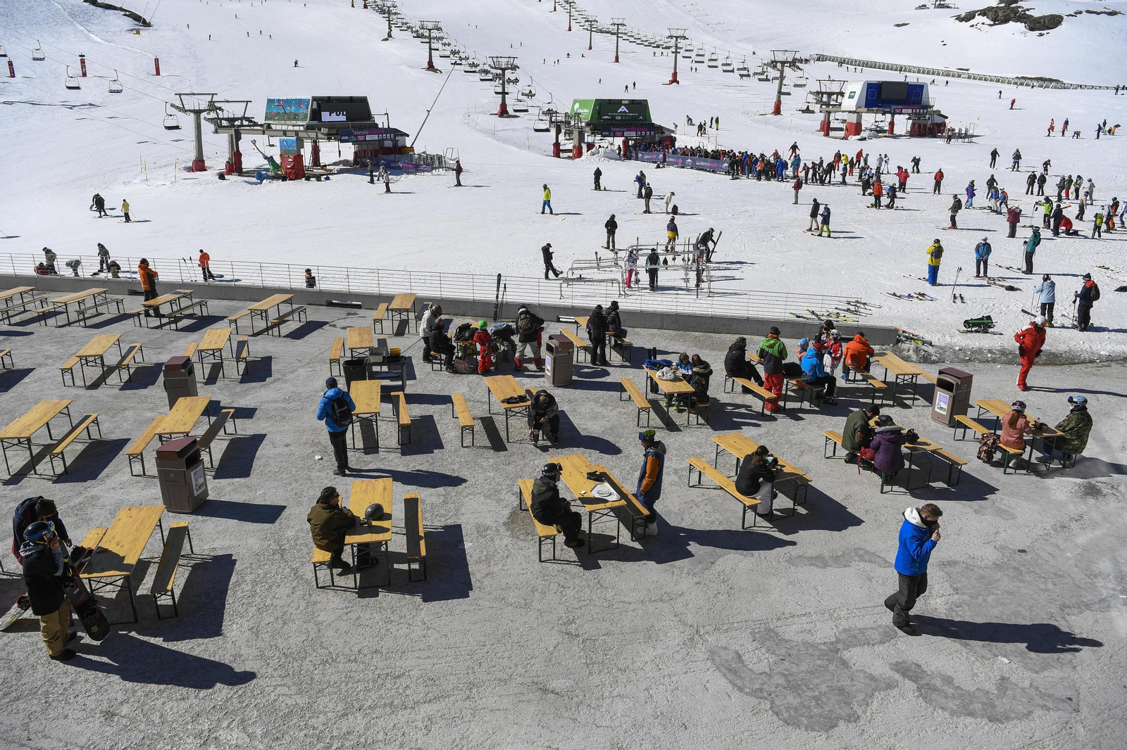 Fotos del último día de esquí en Sierra Nevada