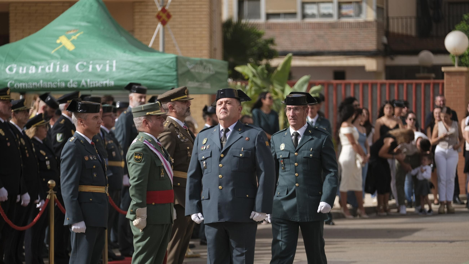 Las imágenes de la celebración del Día del Pilar en la Comandancia de la Guardia Civil de Almería