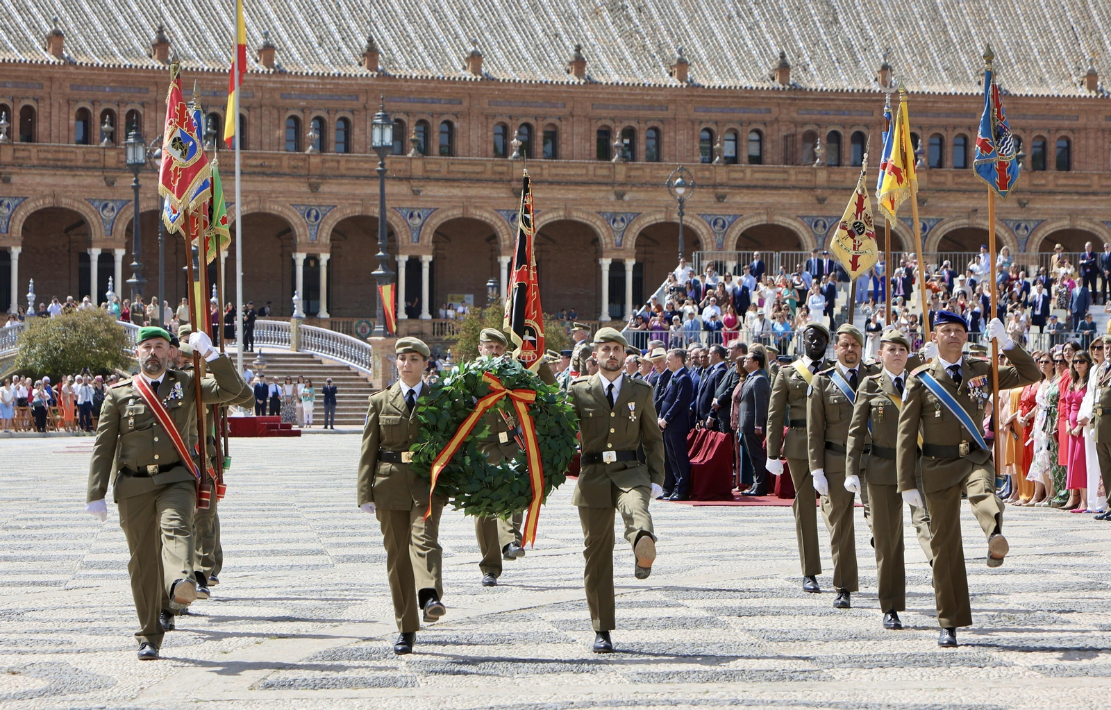 Jura de bandera de personal civil en Sevilla