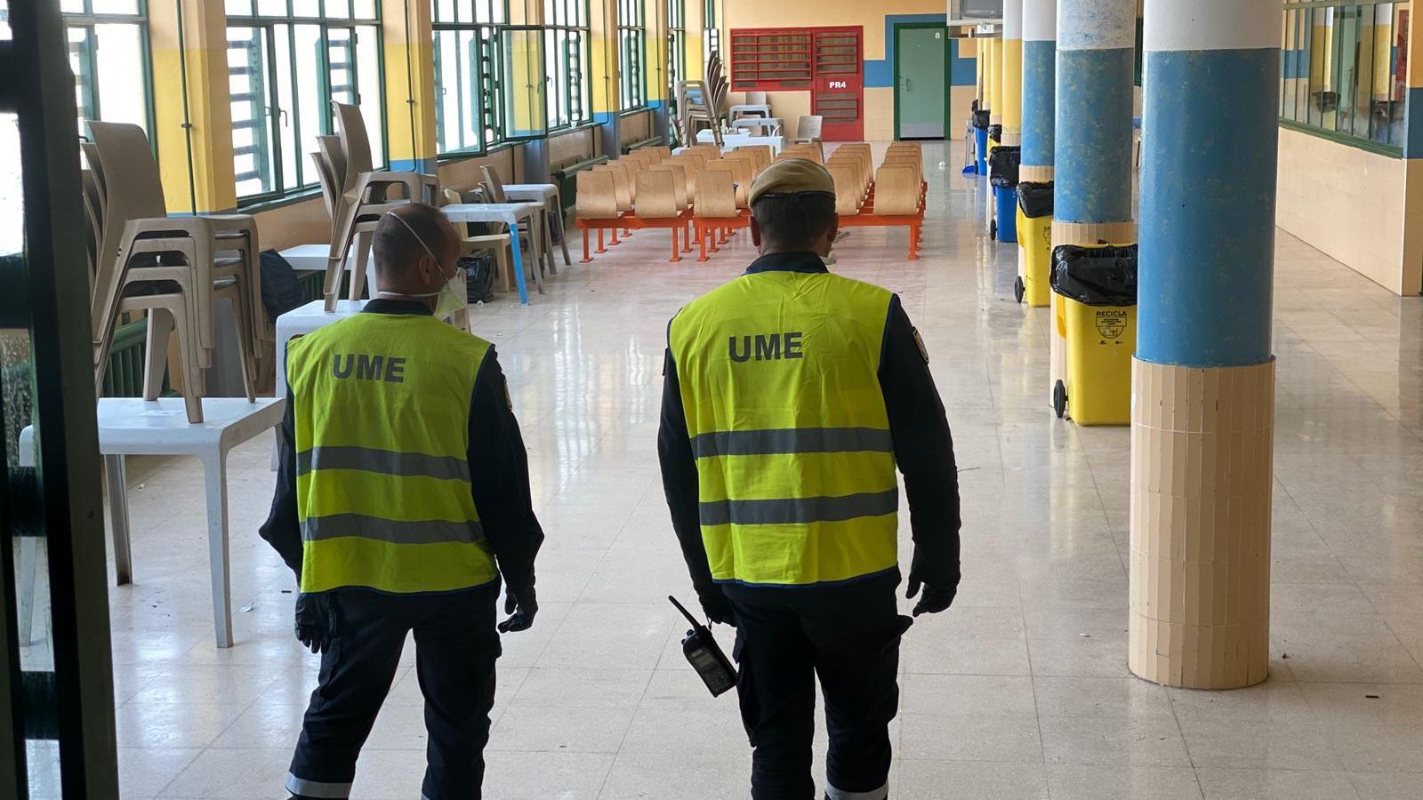Los militares de la UME, dentro de la cárcel de Sevilla-II