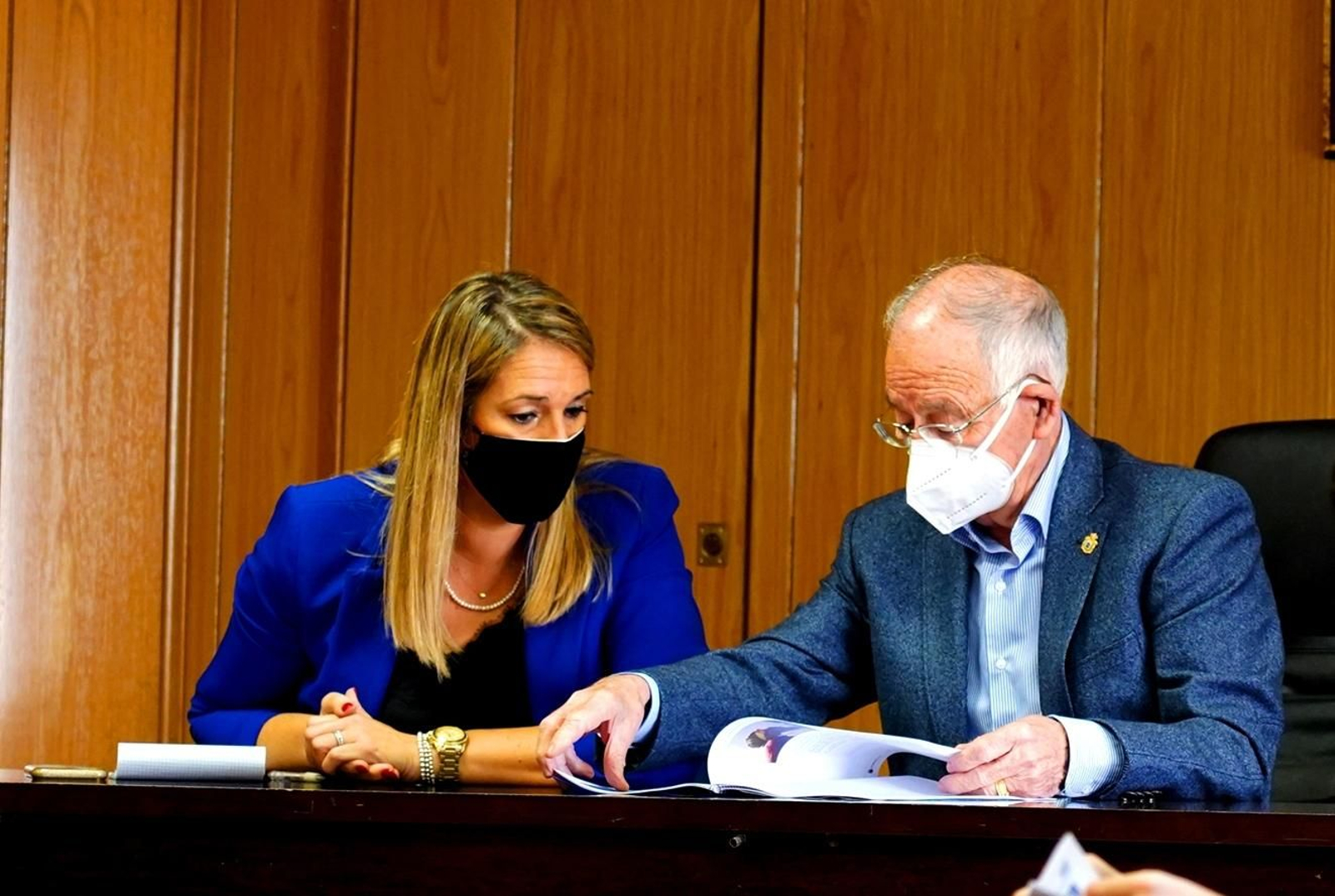 El alcalde y la concejal Susi Ibáñez.