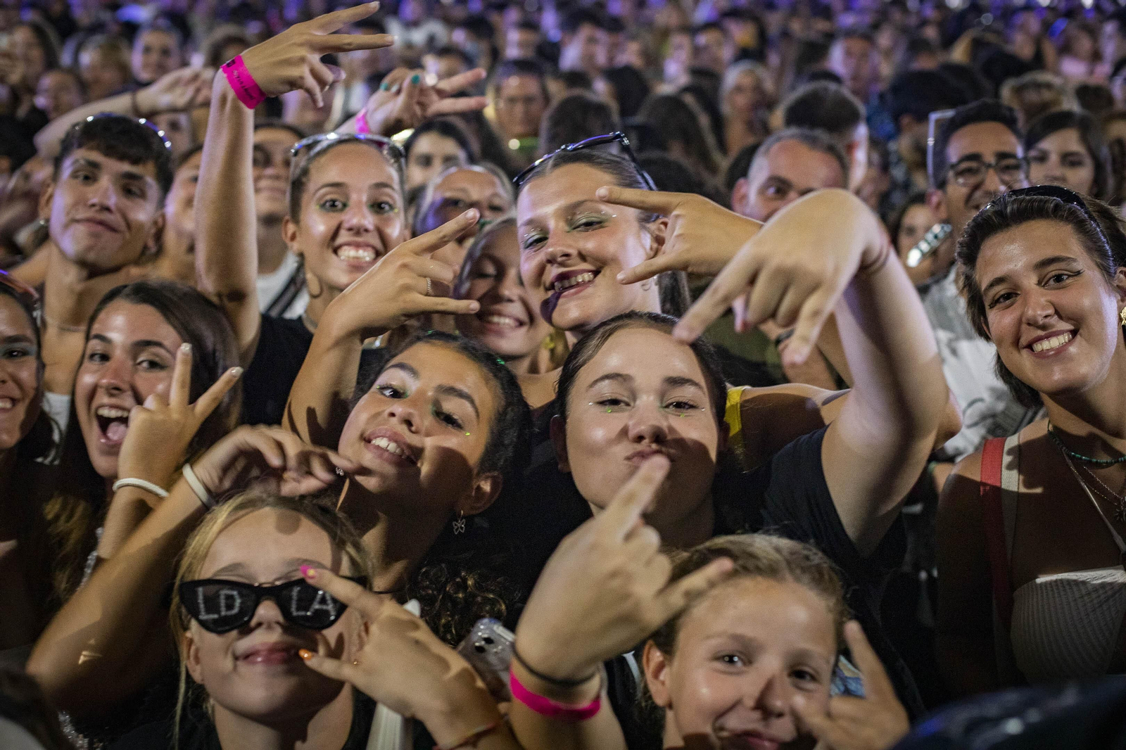 Búscate en las imágenes del concierto de Lola Índigo en Concert Music Festival de Chiclana