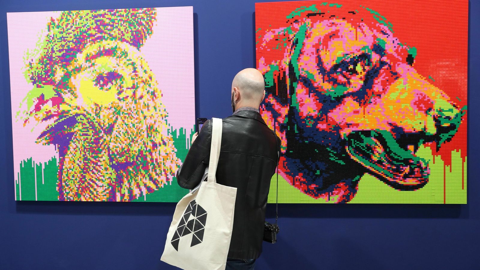 Obras de Ai Weiwei, uno de los grandes reclamos de esta edición.