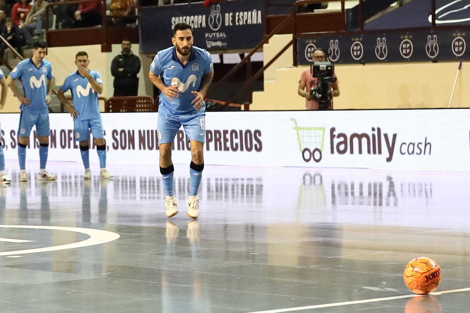 El BeSoccer UMA Antequera - Movistar Inter de la Supercopa, en fotos