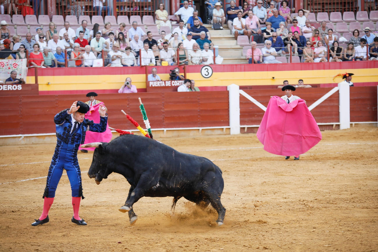 Imágenes de la corrida de toros en Roquetas de Mar