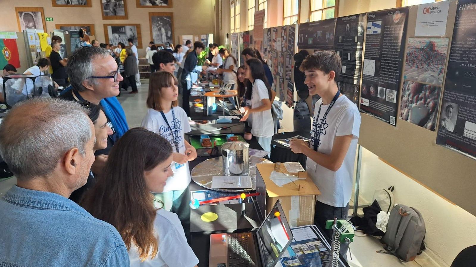 Otra imagen del stand el Caballero Bonald.