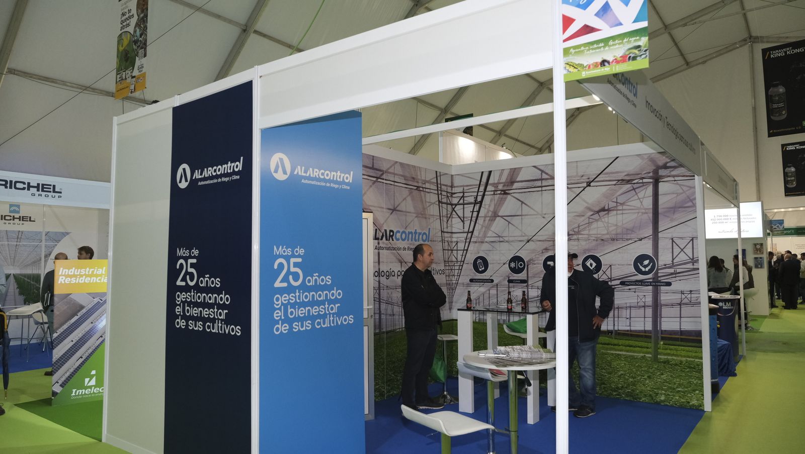 Imágenes del primer día de Expolevante Níjar.