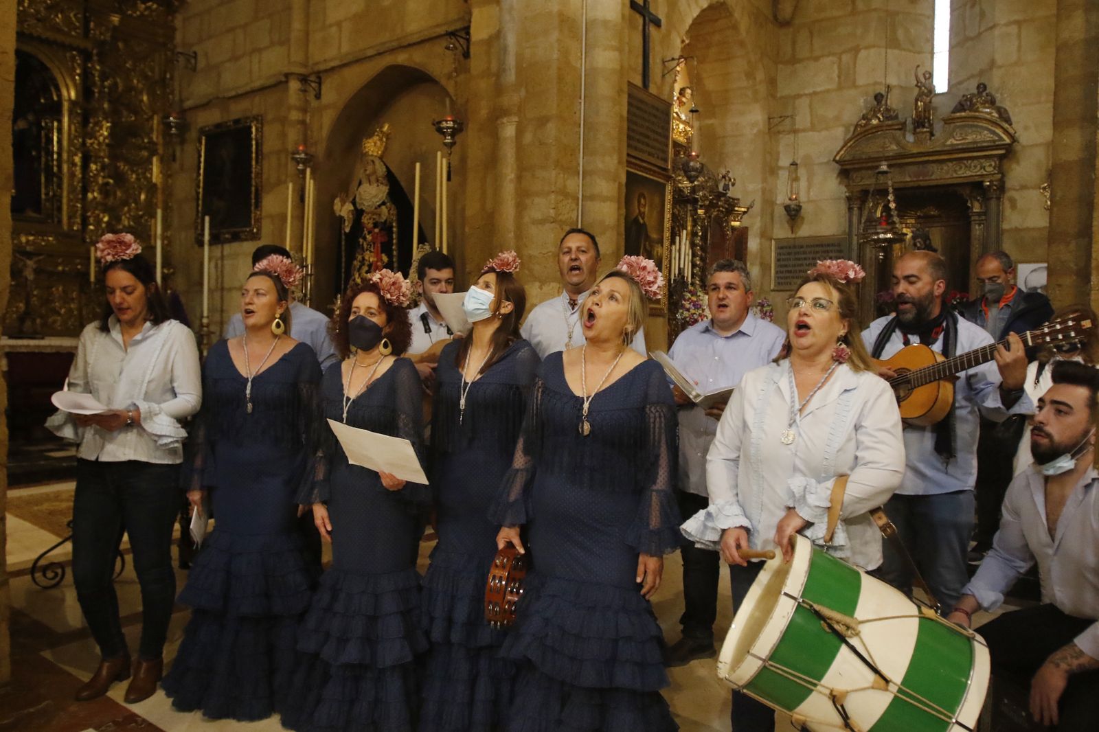 El traslado de María Auxiliadora de Córdoba tras su restauración, en imágenes