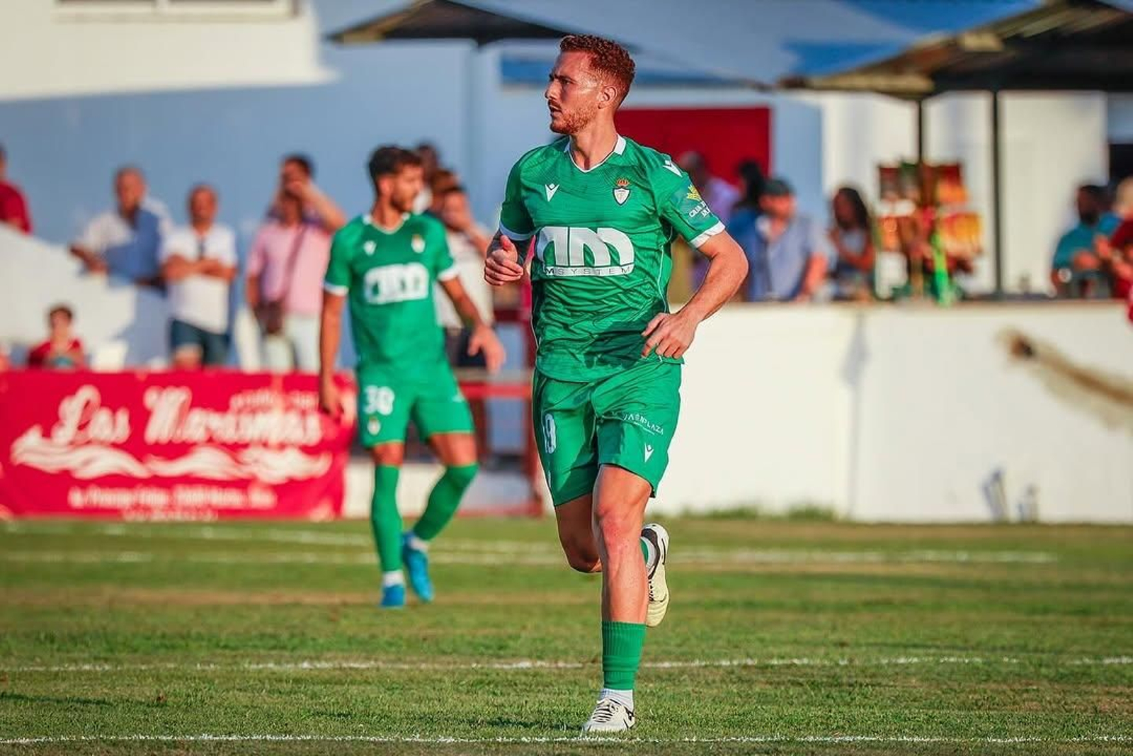 Agus Alonso, cada vez más importante en los esquemas de Roberto Peragón.