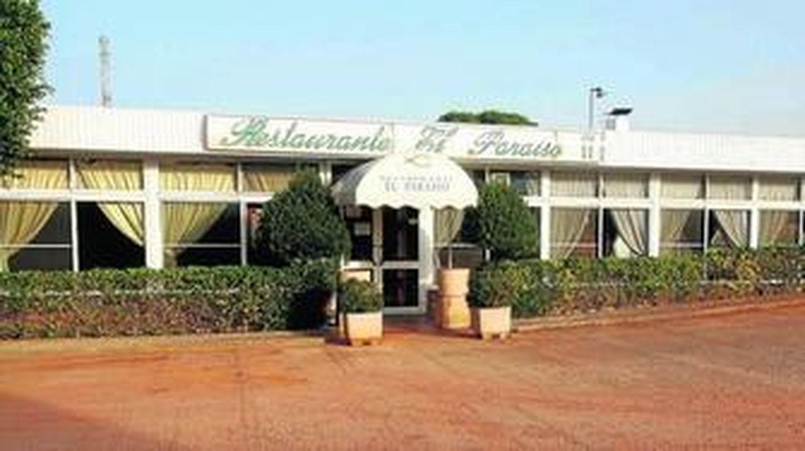 Exterior del restaurante que la cadena hostelera El Paraíso tiene en Punta Umbría, ayer.