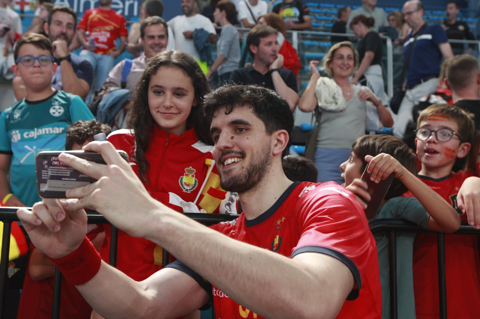 Imágenes del España-Dinamarca de la EHF Euro Cup de balonmano, en Almería