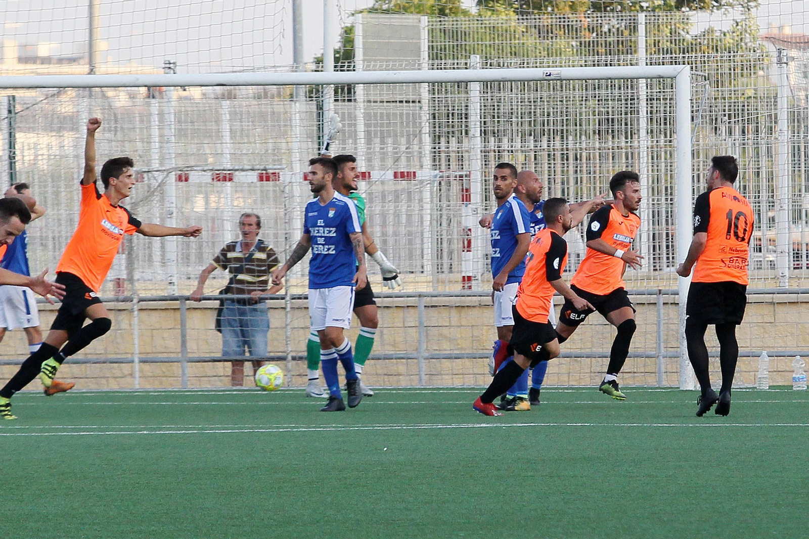 Imágenes del Xerez CD y UB Lebrijana en La Granja