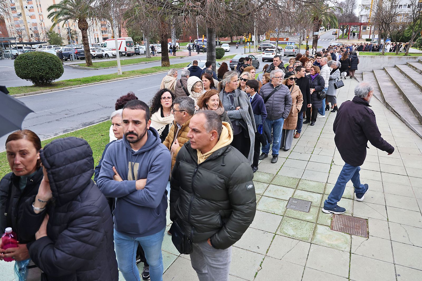 Fotografías del ambiente previo a la Misa funeral por las víctimas del accidente ferroviario