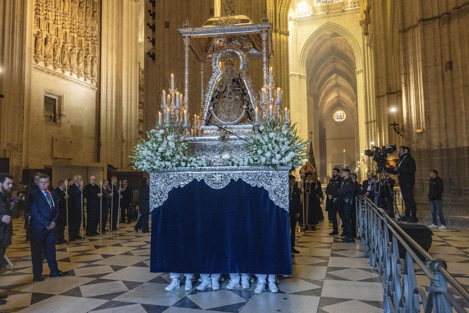 La procesión Magna desde la Catedral, todas las fotos