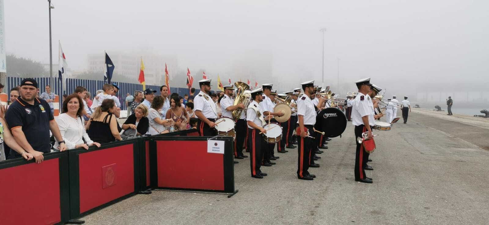 El Juan Sebastián Elcano, a su regreso a Cádiz