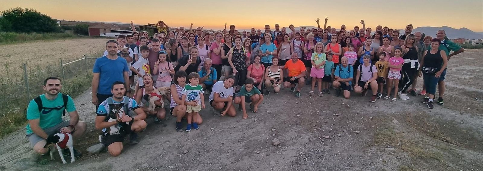 Senderismo nocturno por Cúllar Vega, una de las actividades