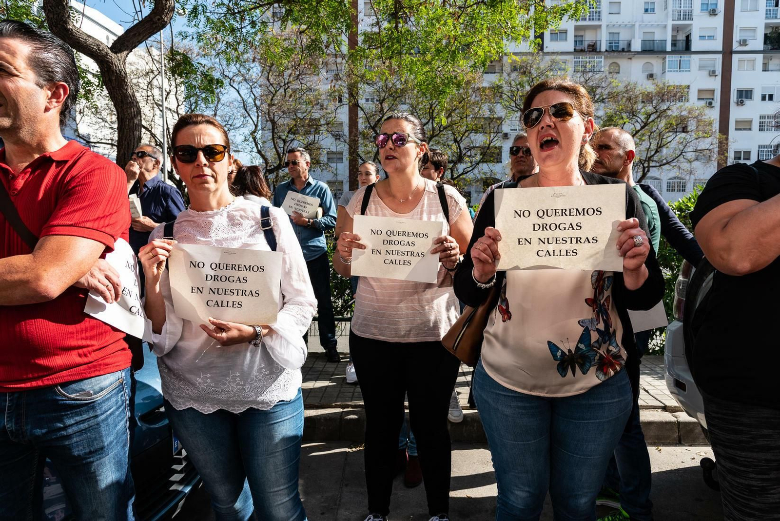 Concentración ante el local de okupas.