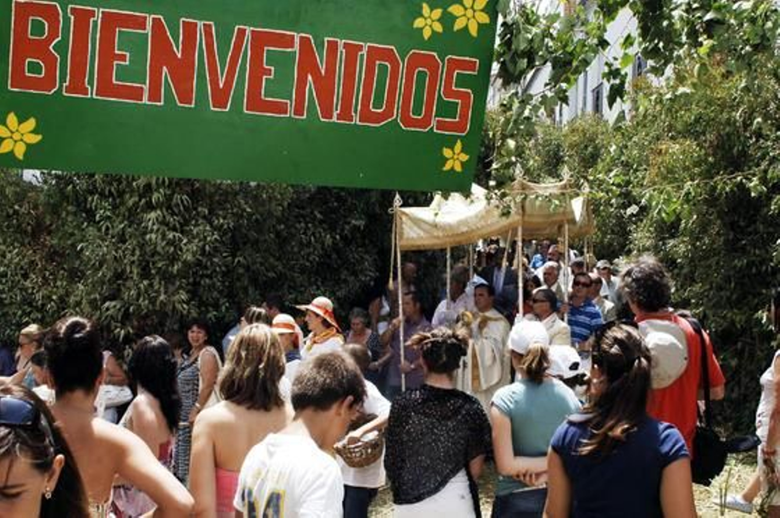 A pesar del caluroso día, ambas procesiones (declaradas de interés turístico) fueron seguidas por una gran cantidad de vecinos y visitantes. /Fotos: Ramón Aguilar

Foto: Ramon Aguilar