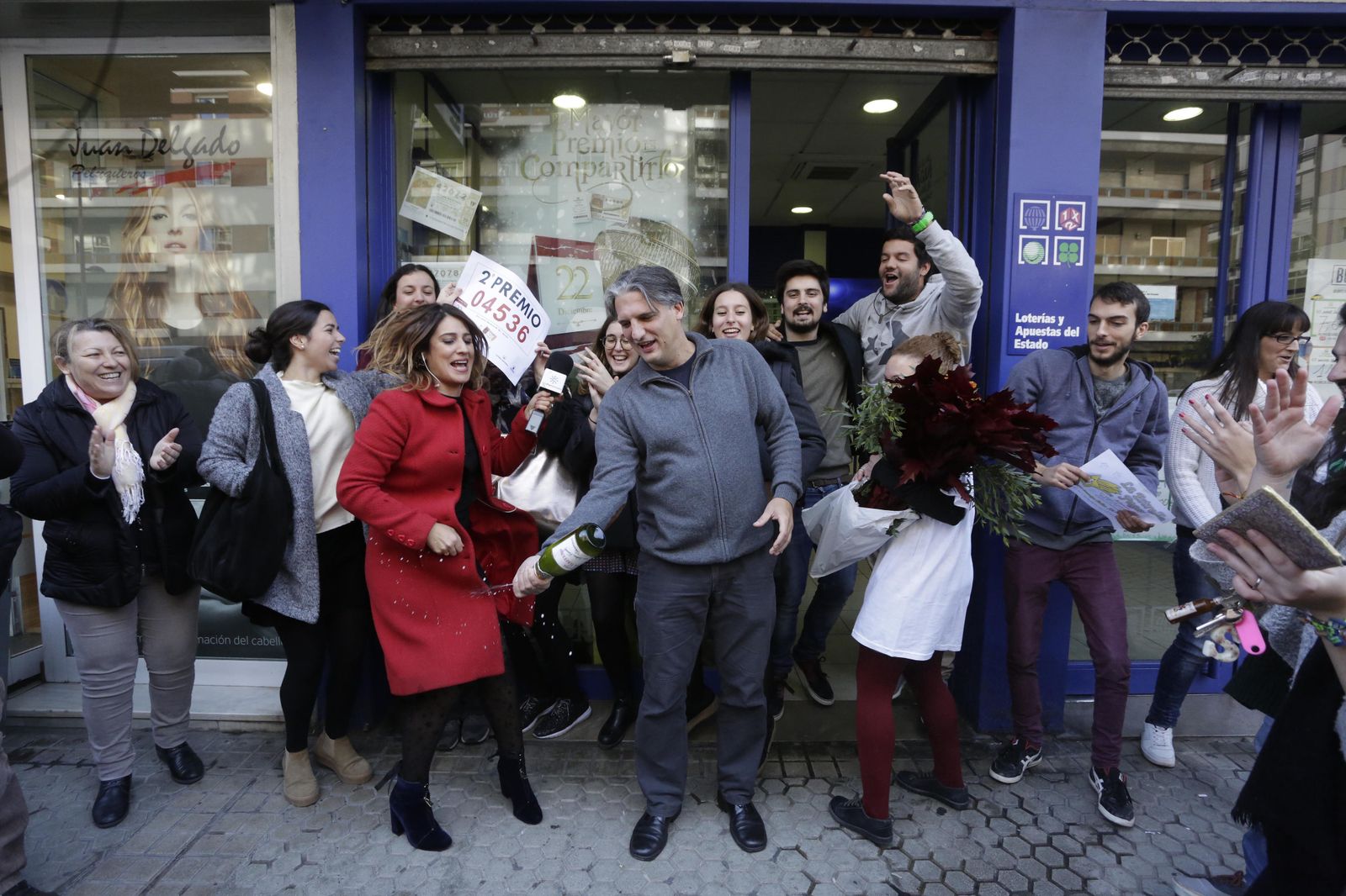 La celebración en las administraciones sevillanas, en imágenes