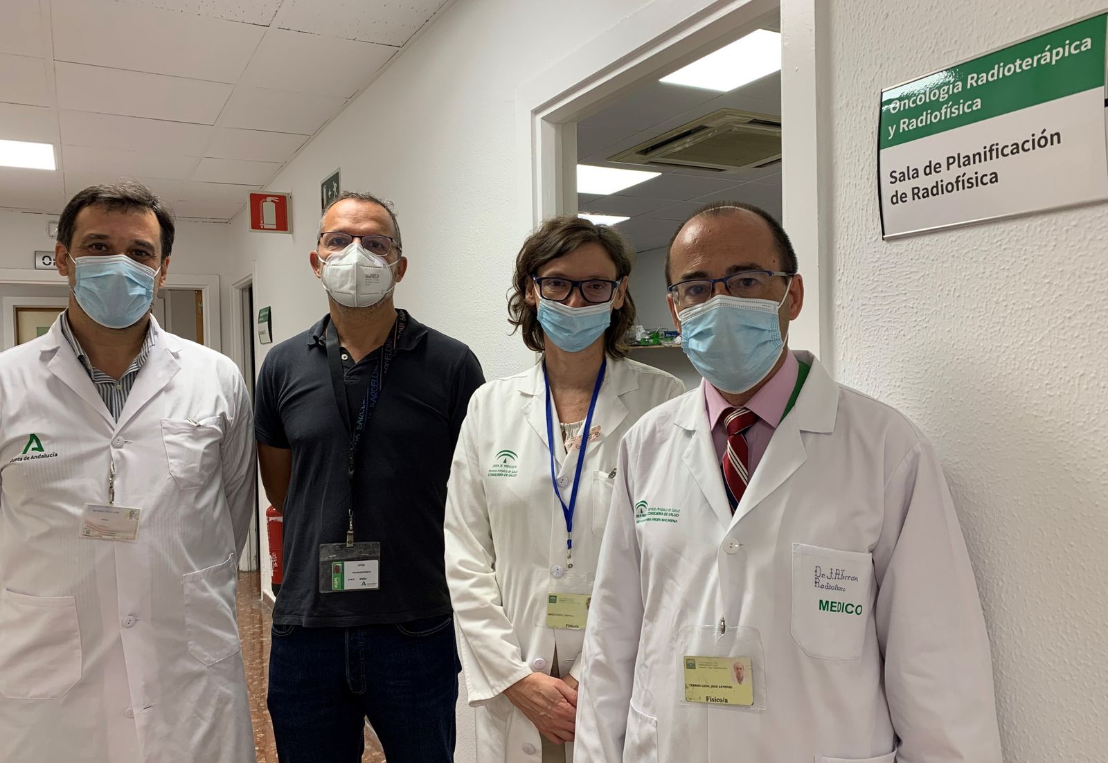 Los radiofísicos José Macías, Antonio Ortiz, Mónica Ortiz y José Antonio Terrón.