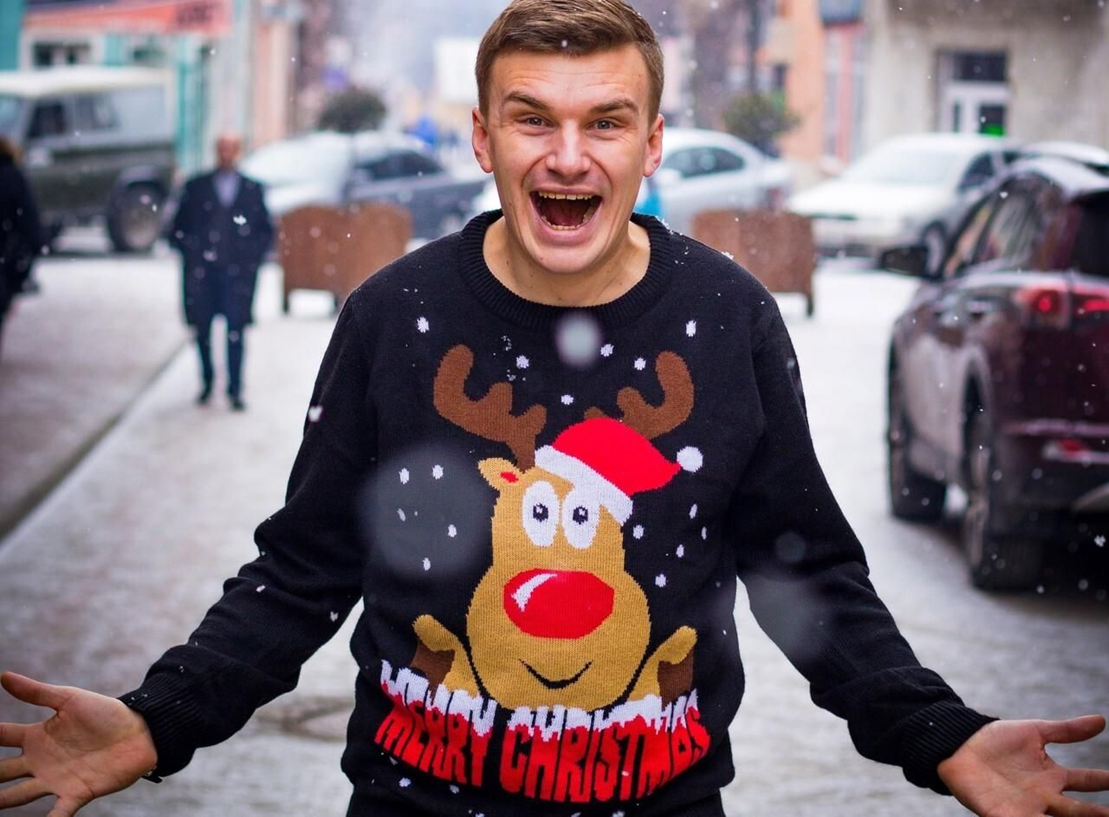 ¿Por qué este es el año para los jerséis navideños?