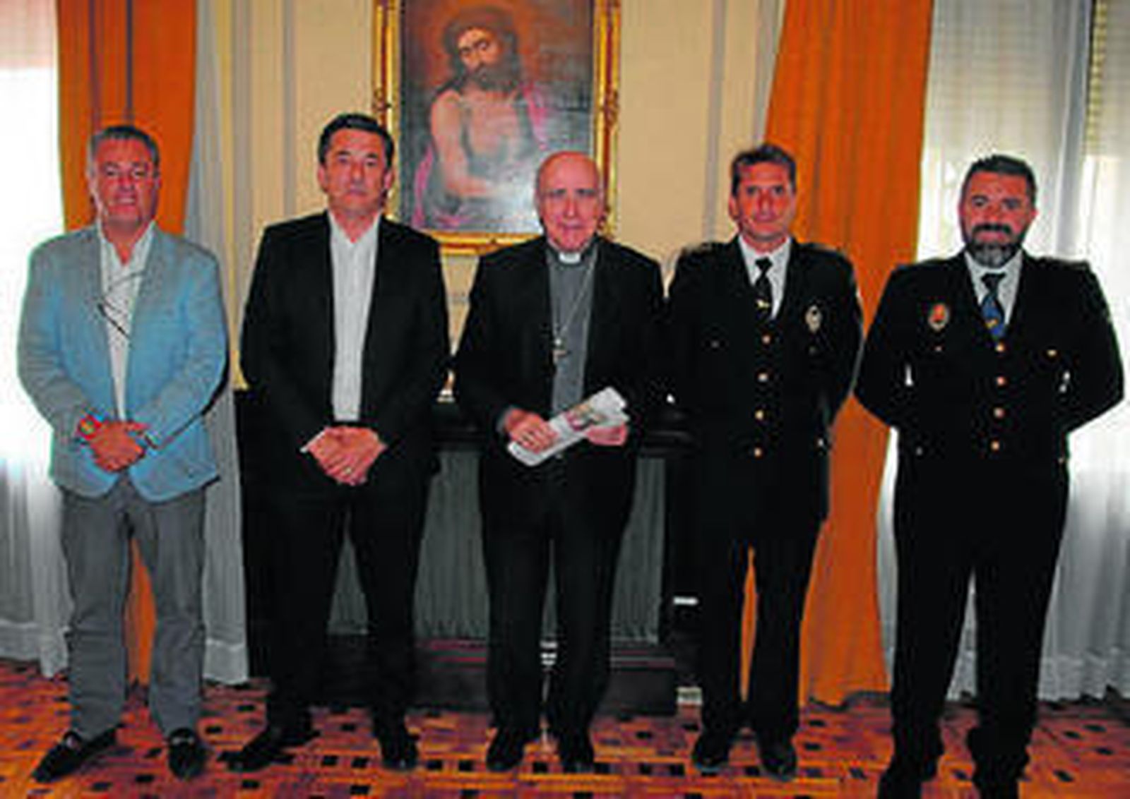 Representantes de Huelva 2016, junto al obispo de Huelva, José Vilaplana.