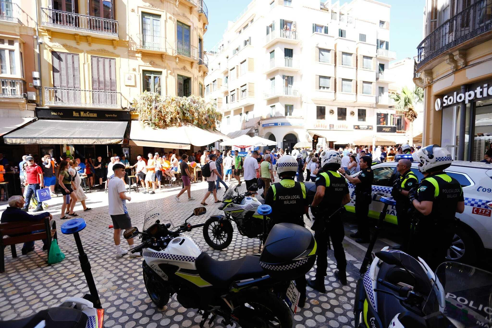 Las fotos de los hinchas del Rangers de Glasgow en Málaga