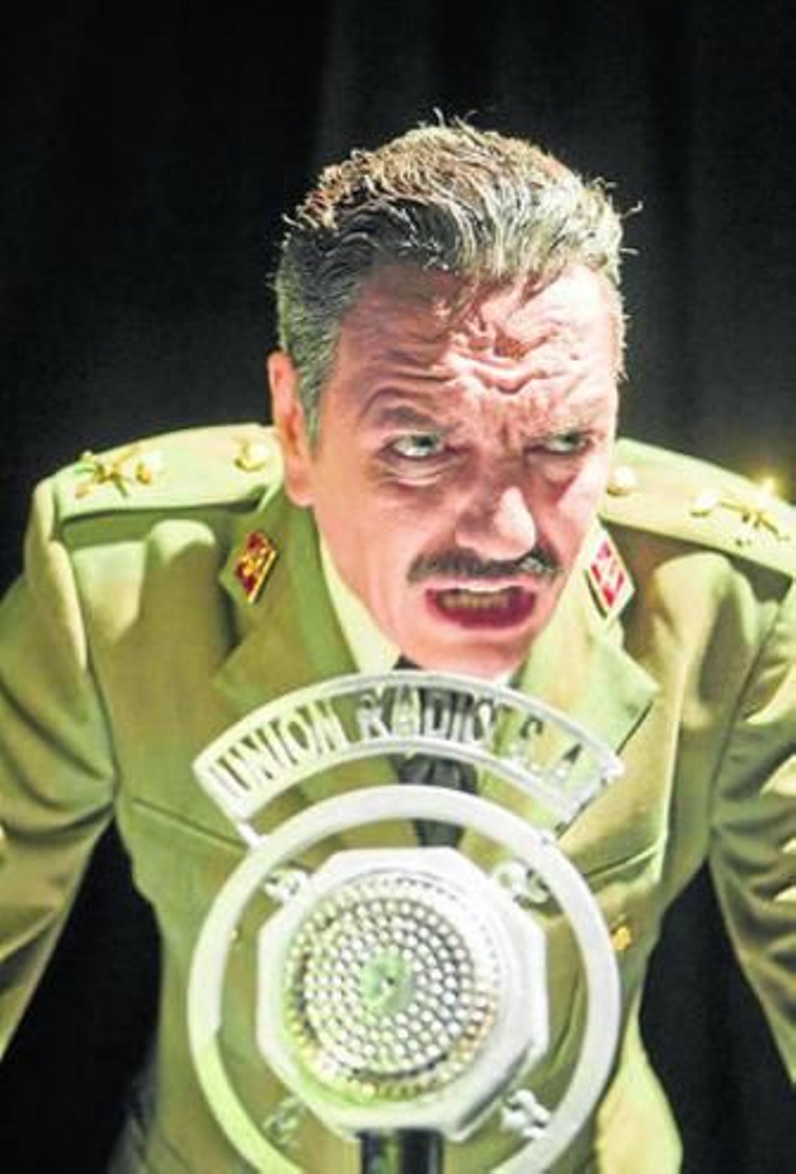 Antonio Dechent caracterizado de Queipo de Llano.