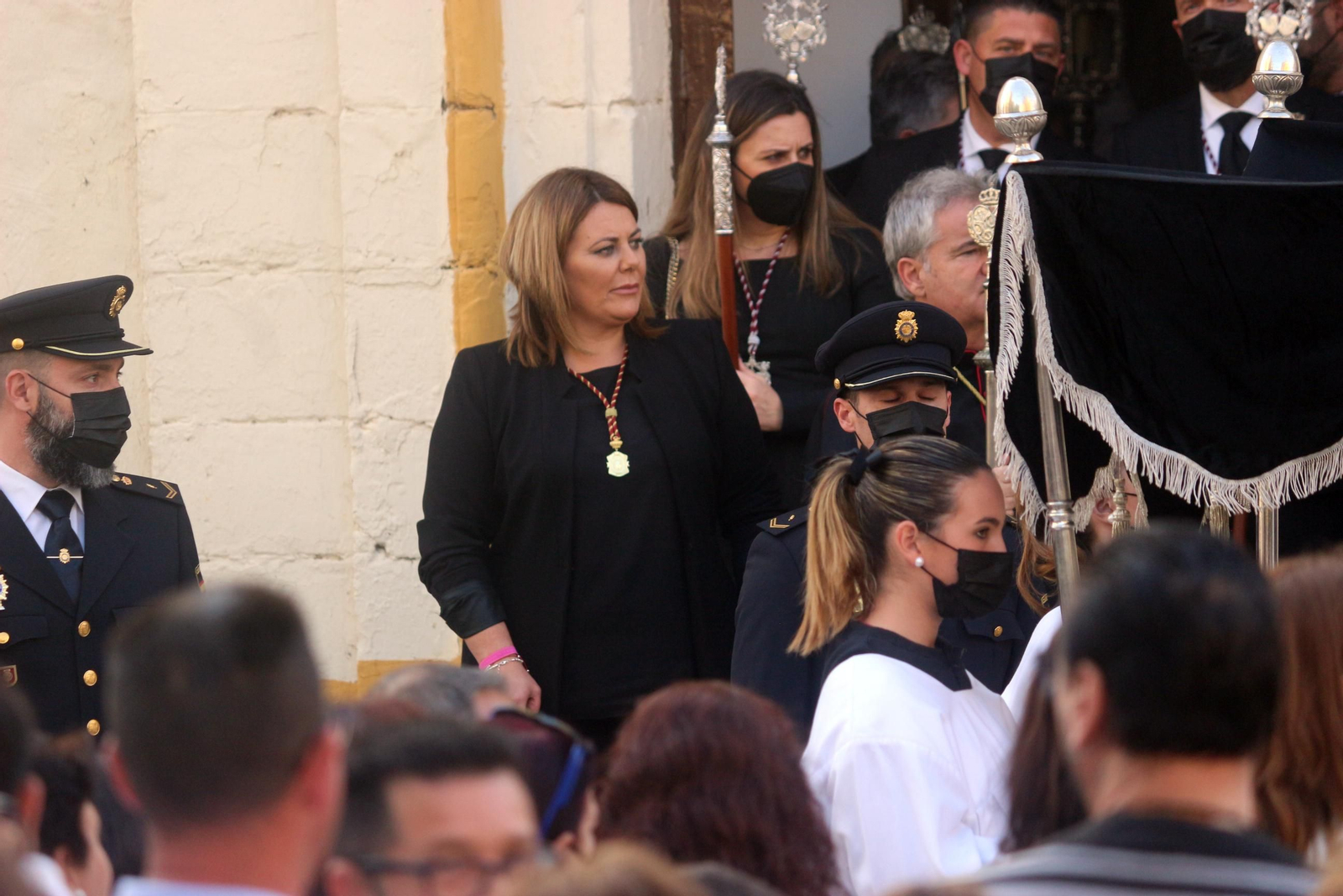 Elena Amaya durante la salida procesional del Santo Entierro