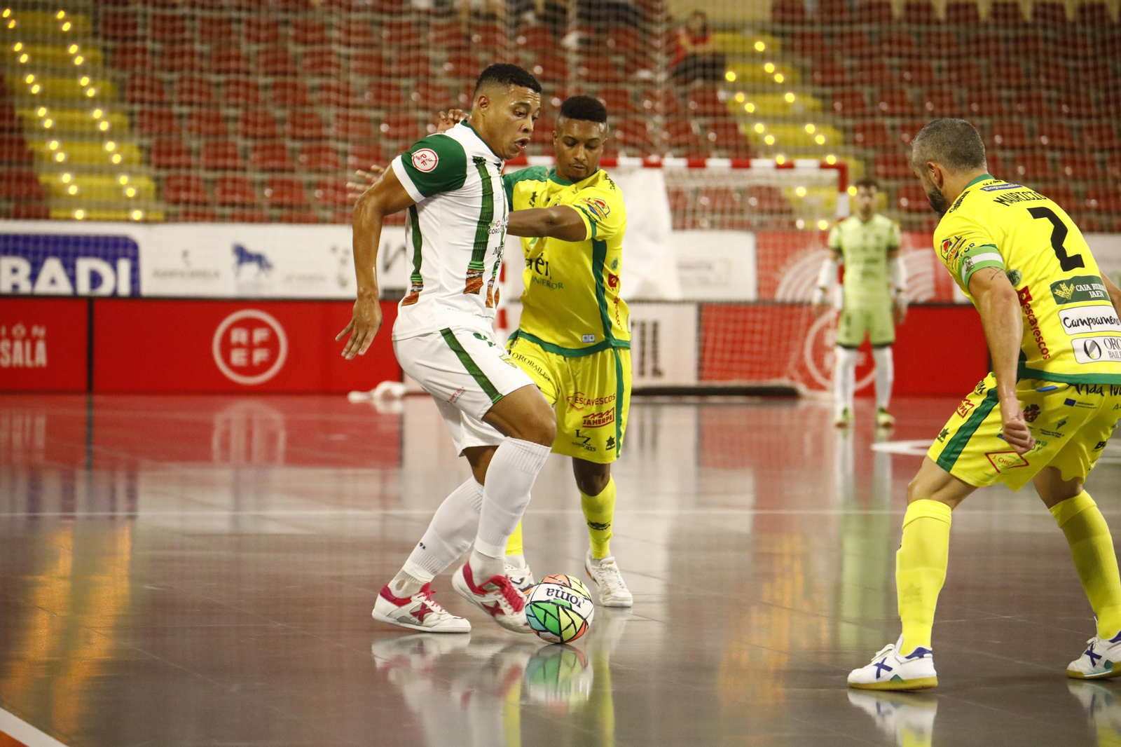 Las mejores fotos de la victoria del Córdoba Futsal ante el Jaén Paraíso Interior