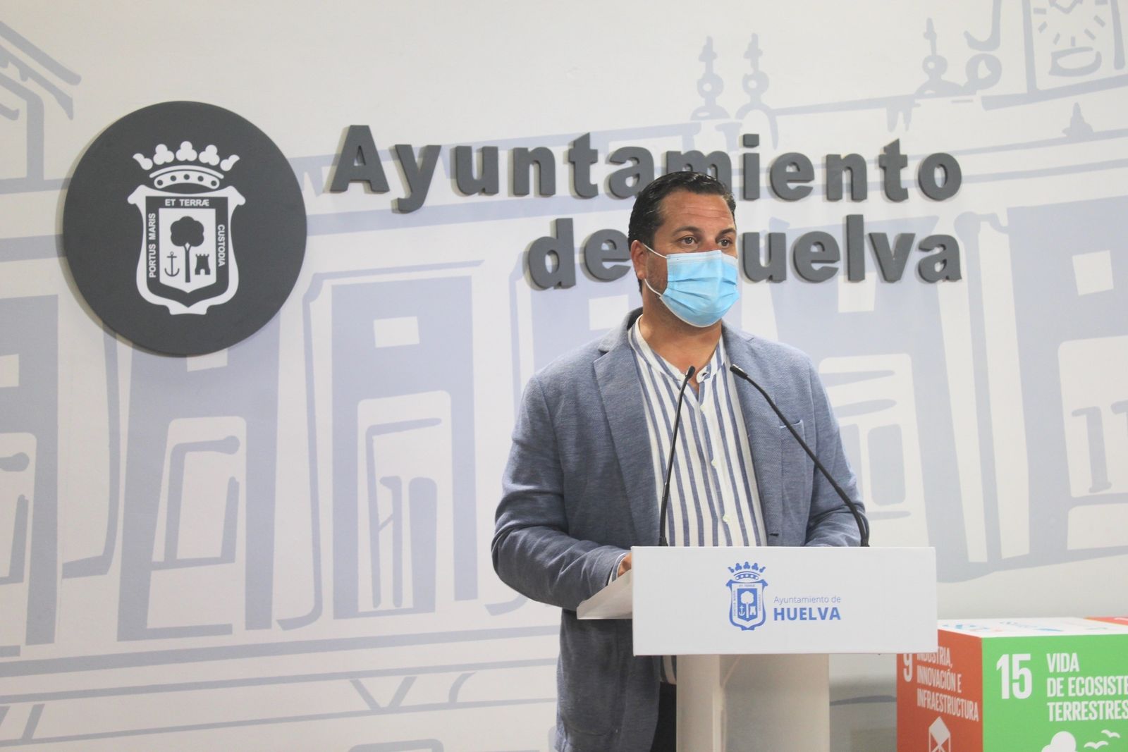 Jaime Pérez en el Ayuntamiento de Huelva.