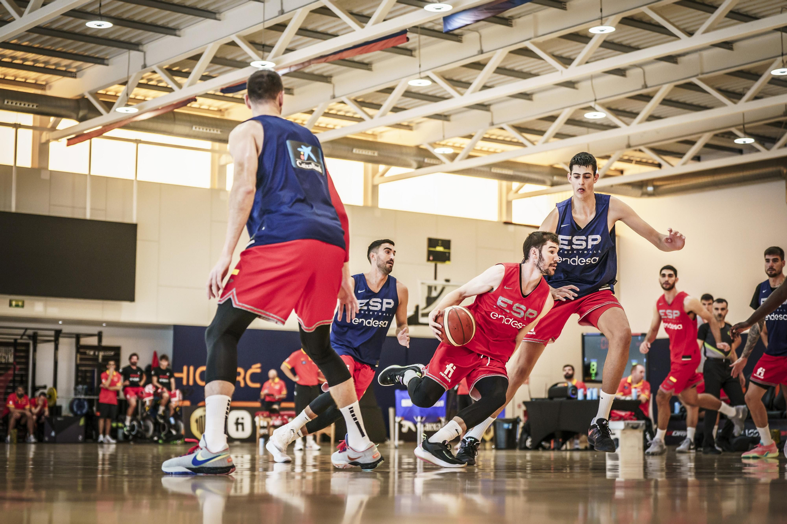Sesión de la selección española en The Embassy